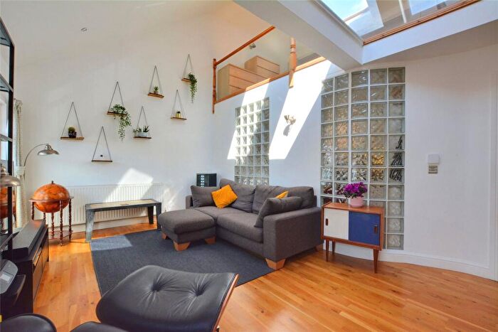 2 Bedroom Apartment To Rent In Harefield Mews, Brockley, London, SE4