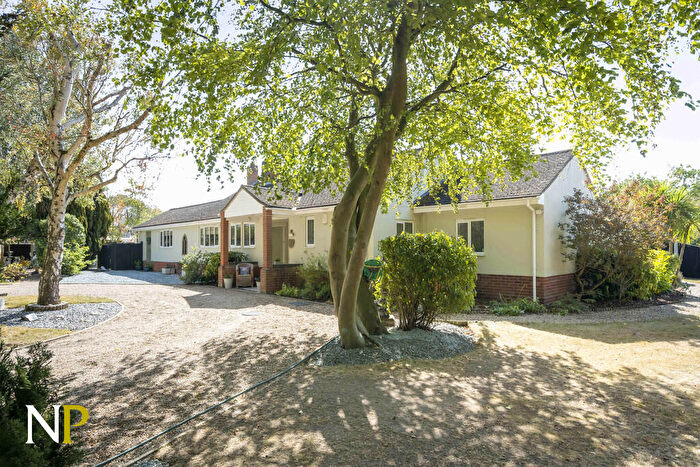 4 Bedroom Detached Bungalow For Sale In Mersea Road, Abberton, Colchester, CO5
