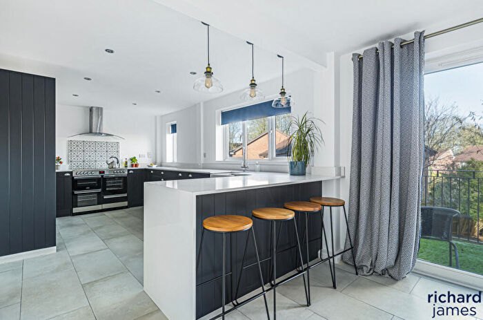 4 Bedroom Detached House For Sale In The Willows, Highworth, Highworth, SN6