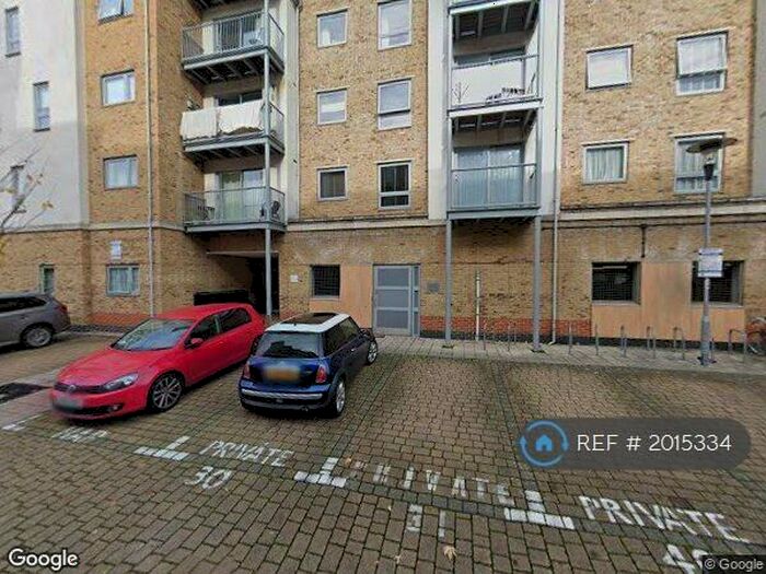 1 Bedroom Flat To Rent In Coombe Way, Farnborough, GU14