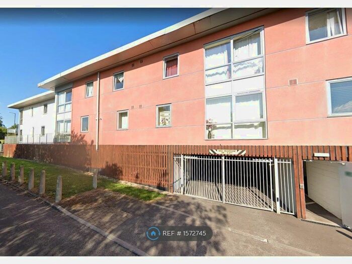 2 Bedroom Flat To Rent In Wyck Beck Road, Bristol, BS10