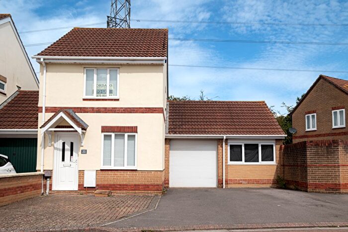 2 Bedroom Link Detached House To Rent In Honeysuckle Place, Weston-Super-Mare, BS24