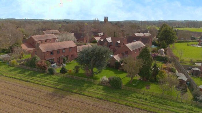 4 Bedroom Detached House For Sale In The Langlands, Hampton Lucy, Warwick, CV35