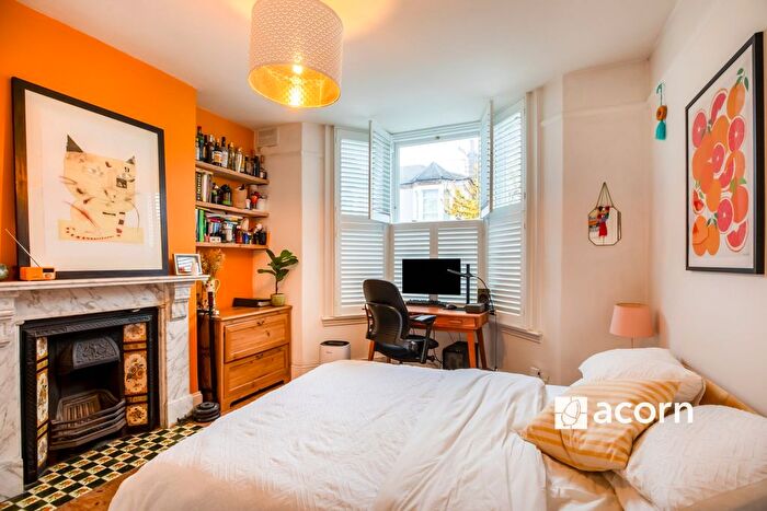 2 Bedroom Flat To Rent In Dundalk Road, London, SE4