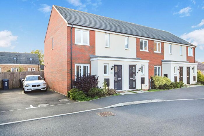 2 Bedroom End Of Terrace House For Sale In Bloomfield Drive, Huntingdon, PE29