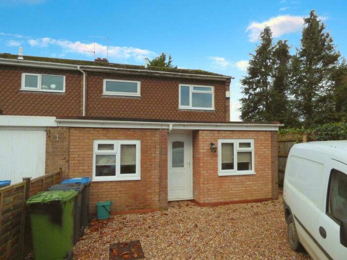3 Bedroom House To Rent In Sanctus Drive, Stratford-upon-Avon, CV37
