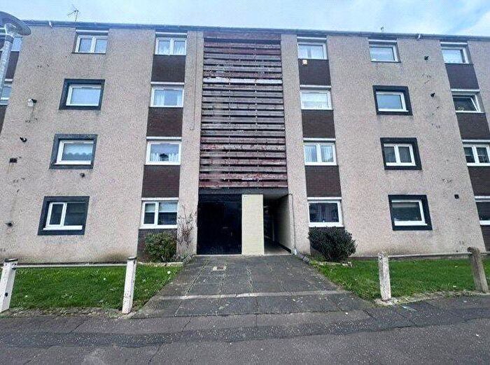 3 Bedroom Flat For Sale In Calder Gardens, Edinburgh, Midlothian, EH11