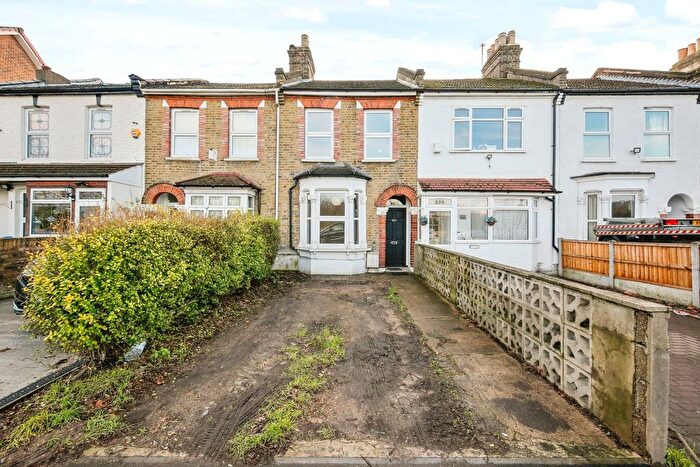 3 Bedroom Detached House To Rent In Capel Road, London, E12