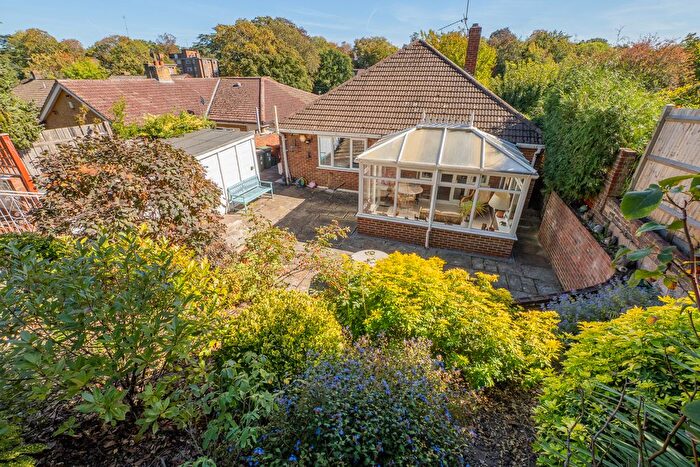 3 Bedroom Bungalow For Sale In Ingleton Road, Carshalton, SM5