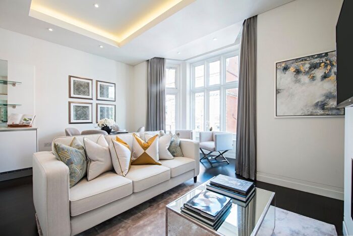 2 Bedroom Flat To Rent In Green Street, London, W1K