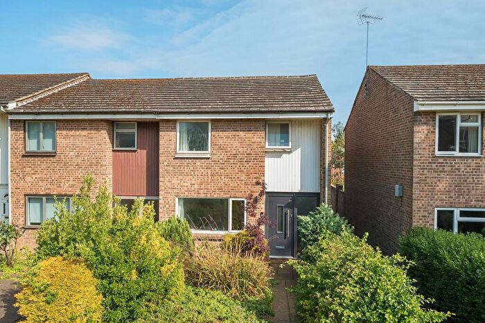 3 Bedroom End Of Terrace House For Sale In Chaundler Road, Winchester, SO23