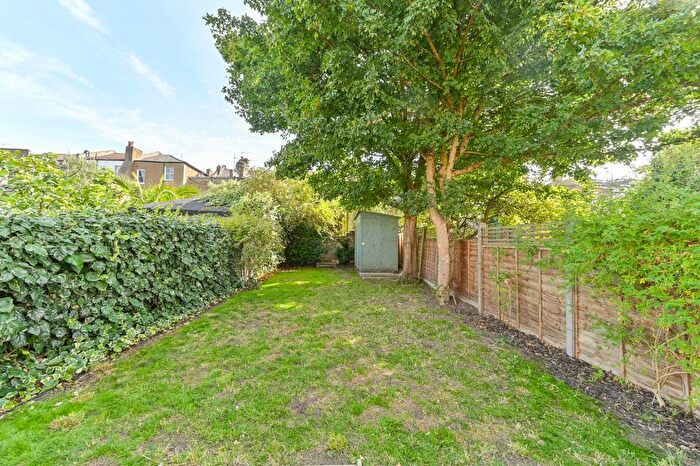 1 Bedroom Flat For Sale In Buckingham Road, Harlesden, London, NW10