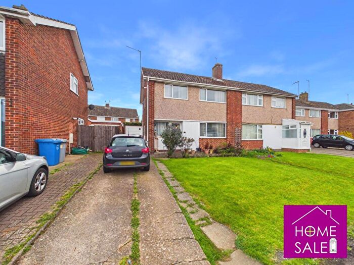 3 Bedroom Semi Detached House For Sale In Ise-Lodge, Kettering, NN15