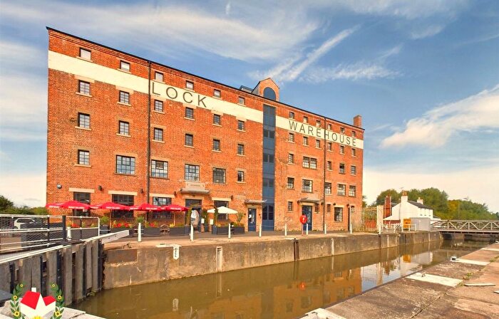 2 Bedroom Flat For Sale In Severn Road, Lock Warehouse Severn Road, GL1