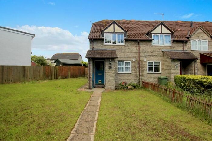 2 Bedroom Property To Rent In Ferndene, Bradley Stoke, Bristol, BS32