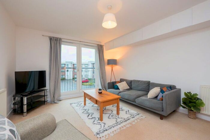 2 Bedroom Flat To Rent In New Mart Square, Edinburgh EH14