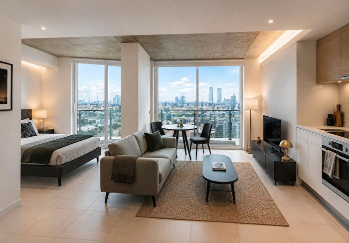 Flat For Sale In Tidal Basin Road, Royal Docks, E16