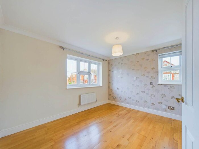 4 Bedroom Detached House For Sale In Church Farm Close, Bierton, Aylesbury, HP22