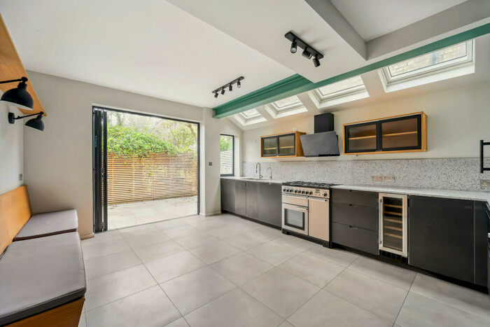 3 Bedroom Terraced House To Rent In Cyprus Street, London, E2