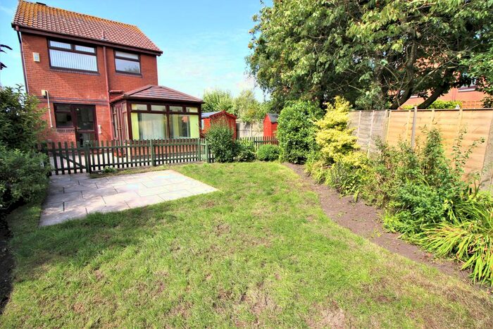 4 Bedroom Semi-Detached House To Rent In Winston Cresent, Kew, Southport, PR8