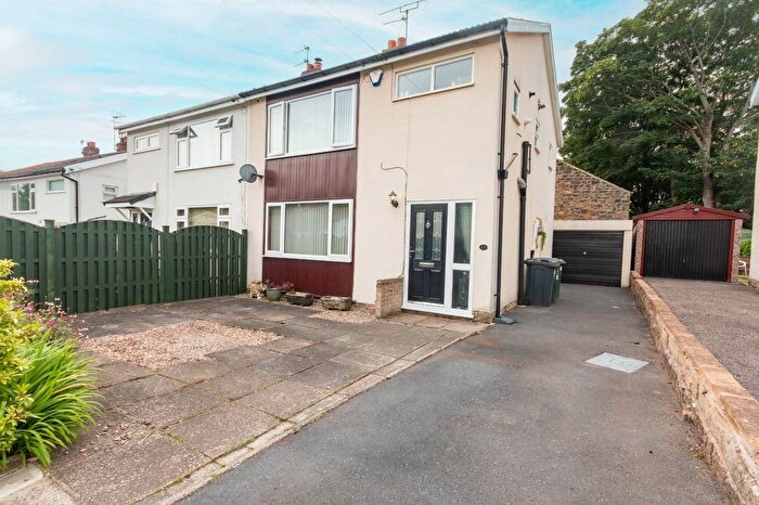 3 Bedroom Semi Detached House For Sale In Priory Grove, Bingley, West Yorkshire, BD16