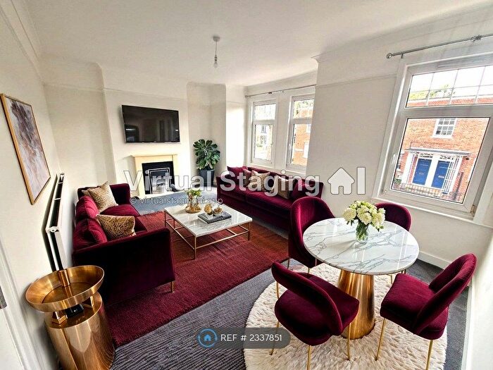 2 Bedroom Flat To Rent In Champion Grove, London, SE5