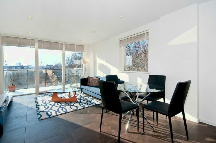 1 Bedroom Flat To Rent In Pear Tree Street, Clerkenwell, EC1V