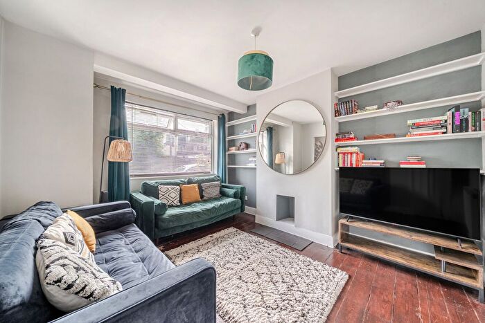 1 Bedroom Flat To Rent In Kimble Road, London, SW19