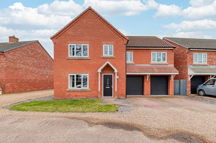 5 Bedroom Detached House For Sale In Norwich Road, Wymondham, NR18