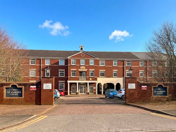2 Bedroom Flat For Sale In Queens Road, Hale, Altrincham, WA15