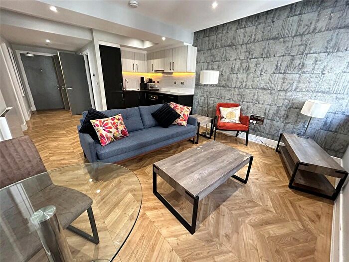 2 Bedroom Flat To Rent In Beaufort House, - Newhall Street, Birmingham, B3