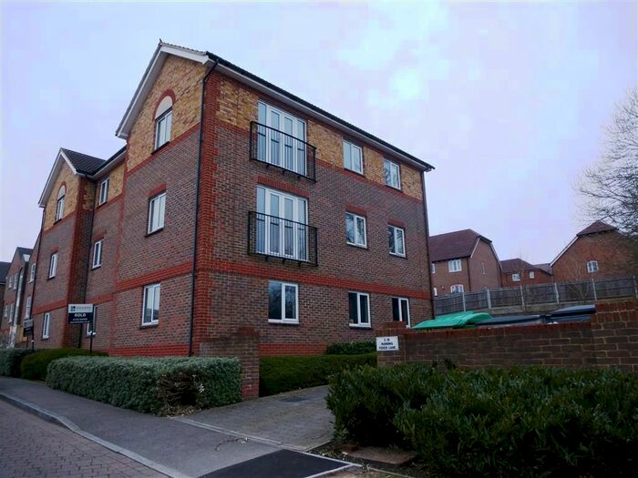 2 Bedroom Flat To Rent In Running Foxes Lane, Singleton, Ashford, TN23