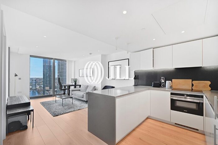 1 Bedroom Flat To Rent In Landmark Pinnacle, Marsh Wall, E14