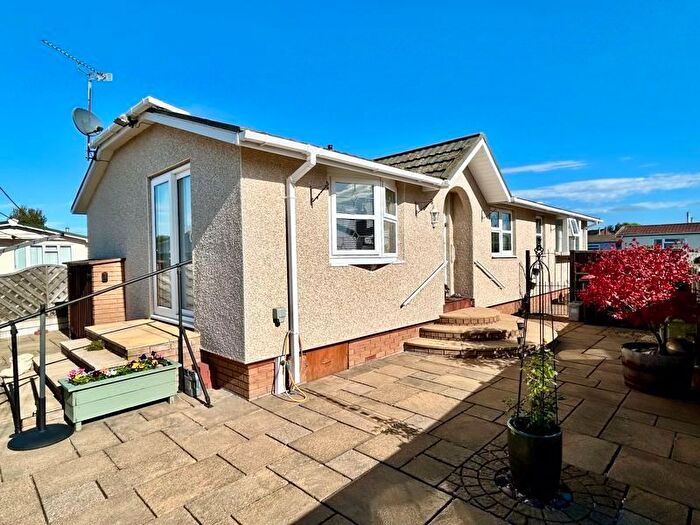 2 Bedroom Mobile/park Home For Sale In Old Willow Road, Breton Park, Muxton, TF2