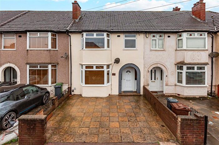 3 Bedroom Terraced House For Sale In Crosby Road, Dagenham, RM10