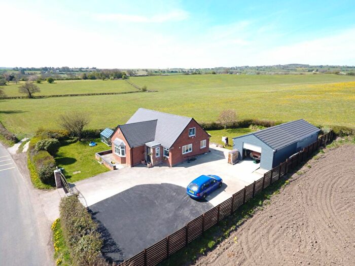 3 Bedroom Detached Bungalow For Sale In Handley Lane, Clay Cross, Chesterfield, S45