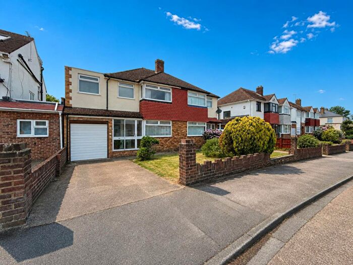 4 Bedroom Semi-Detached House For Sale In St. Margarets Avenue, Ashford, TW15