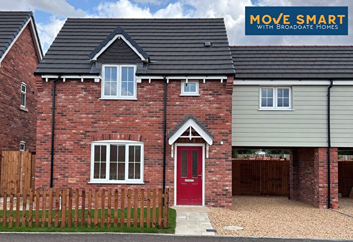 3 Bedroom Link Detached House For Sale In Gleneagles Drive, Woodhall Spa, LN10