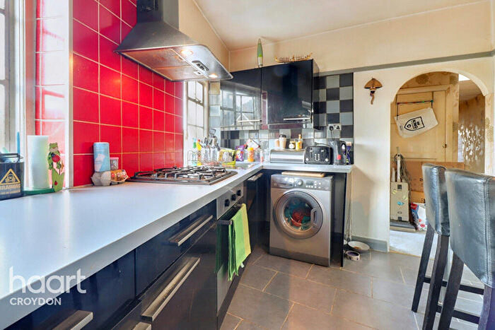 1 Bedroom Flat For Sale In Brighton Road, South Croydon, CR2