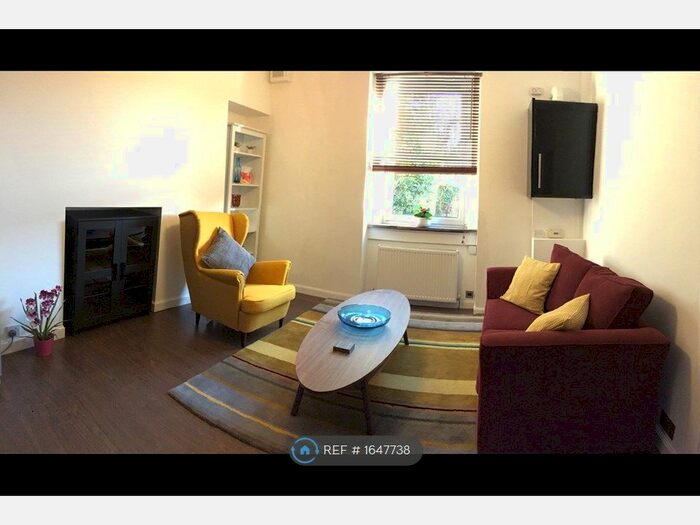 2 Bedroom Flat To Rent In Victor Park Terrace, Edinburgh, EH12