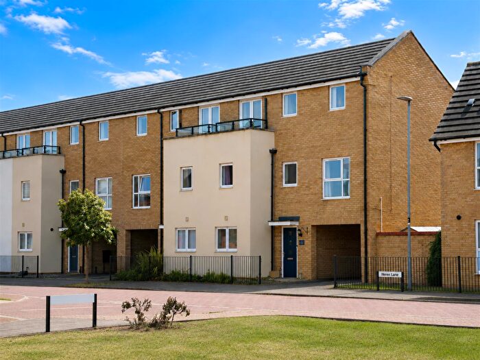 4 Bedroom End Of Terrace House For Sale In Heren Lane, Whitehouse, Milton Keynes, MK8