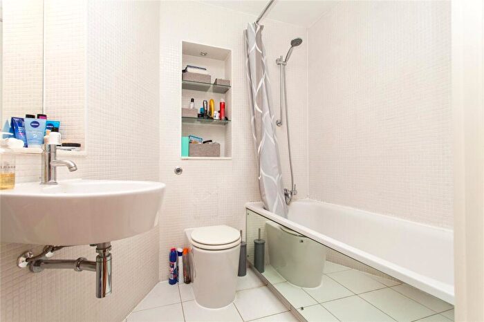 1 Bedroom Flat To Rent In Drayton Park, Highbury, N5