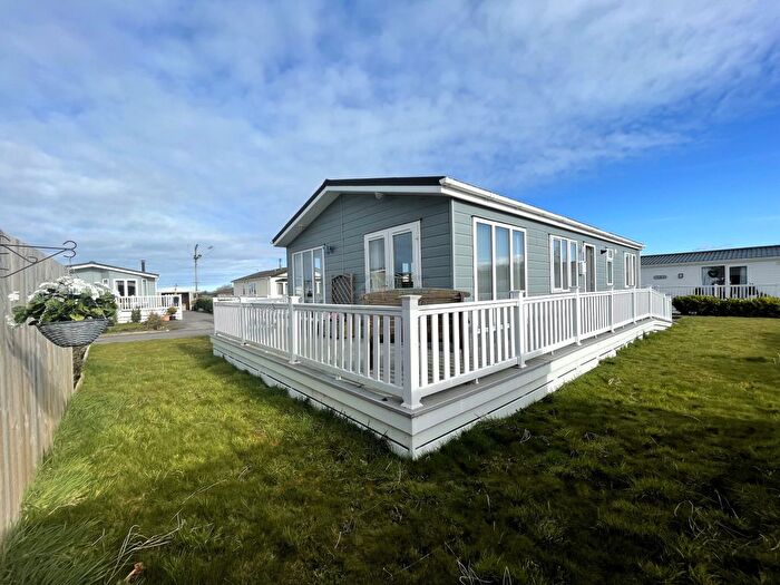2 Bedroom Mobile/park Home For Sale In Grosvenor Park, Riverview Country Park, Mundole, Forres, Moray, IV36