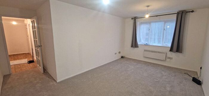 2 Bedroom Flat To Rent In Cherry Blossom Close, London, N13