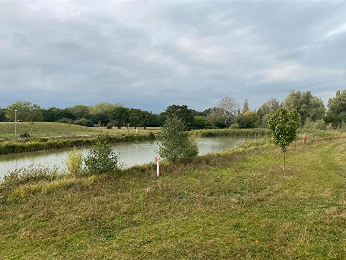 2 Bedroom Flat To Rent In Clenshaw Path, Acacia Park, Basildo, NEssex, SS14