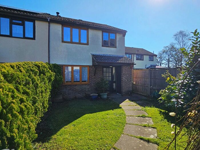 3 Bedroom Semi-Detached House For Sale In Paddock End, Denmead, PO7