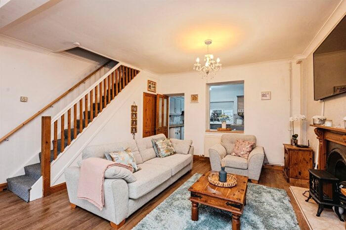 3 Bedroom Terraced House For Sale In Prospect Place, Ystalyfera, Swansea, SA9