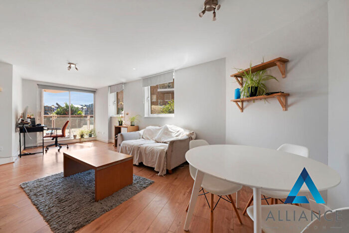 2 Bedroom Flat To Rent In Basin Approach, London, E14