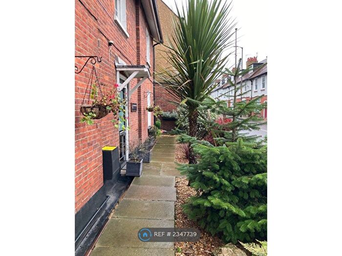 1 Bedroom Flat To Rent In May Clarke House, St. Albans, AL3
