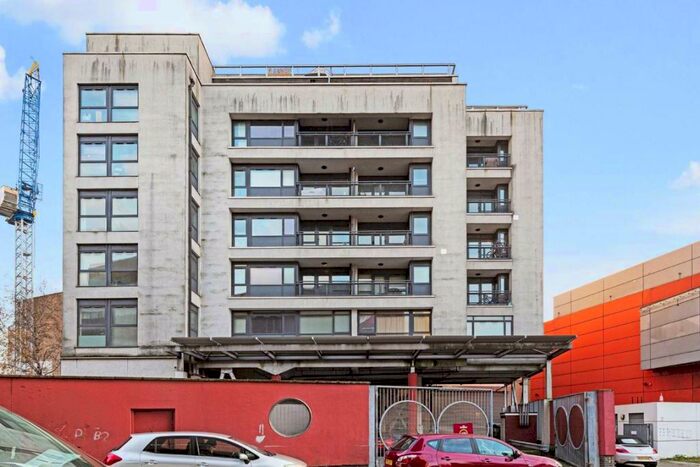 1 Bedroom Flat To Rent In Salway Place, The Richard Roberts Residence, E15